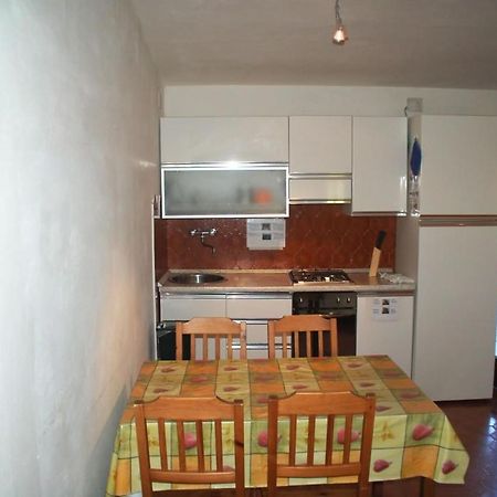Nice Apartments In Waterfront Villa In Bosa Porto Alabe Tresnuraghes Екстериор снимка