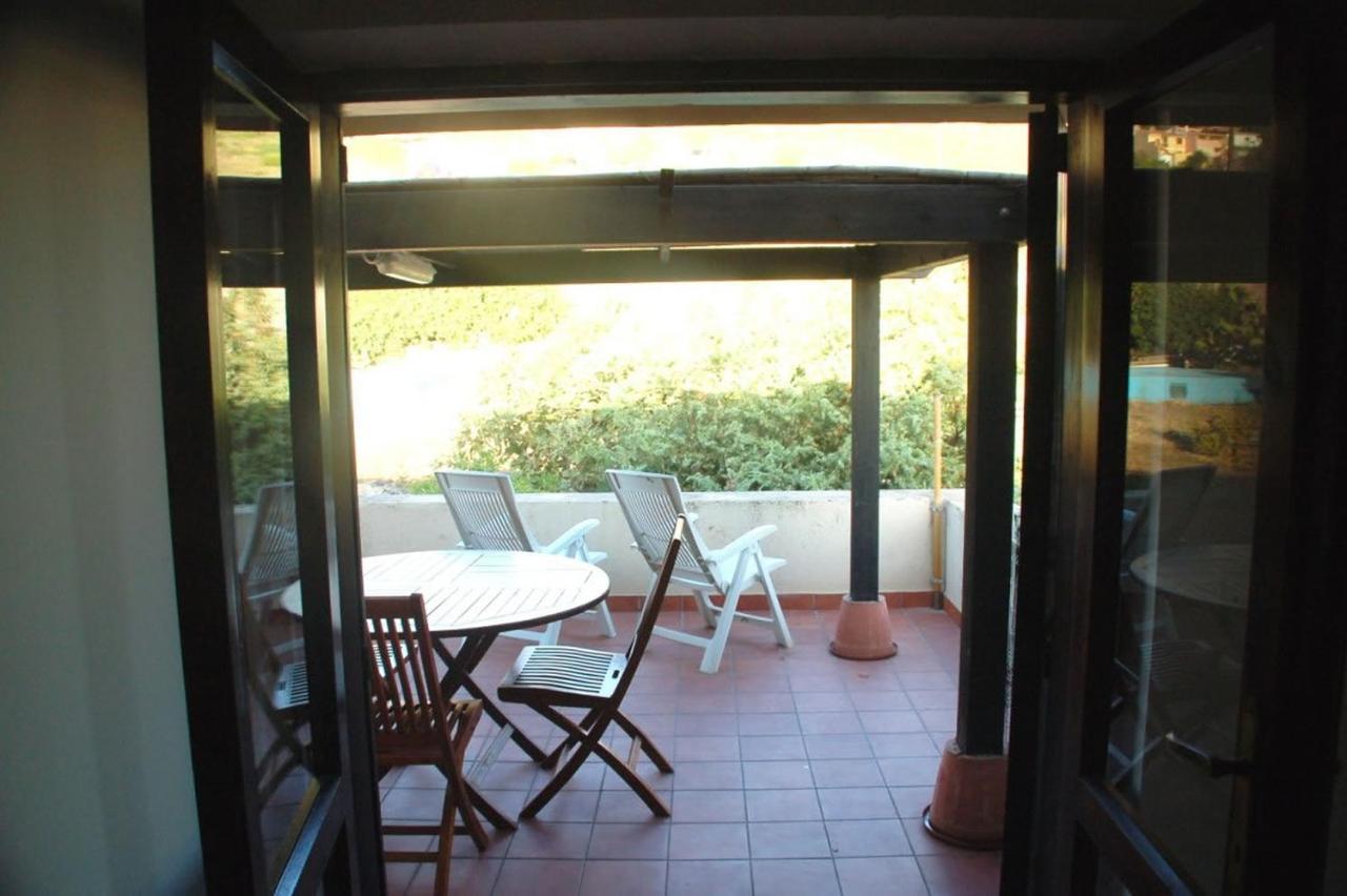 Nice Apartments In Waterfront Villa In Bosa Porto Alabe Tresnuraghes Екстериор снимка